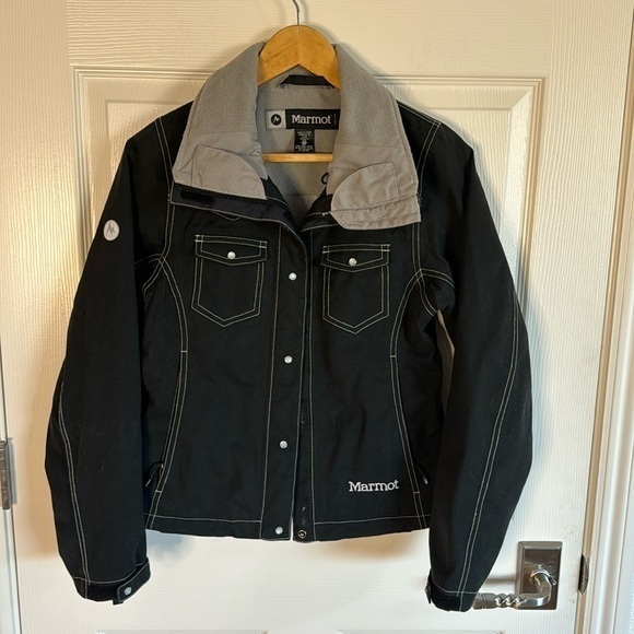Marmot Jacket. Stylish And Warm. Made For Snow. Look At Photos For Features!